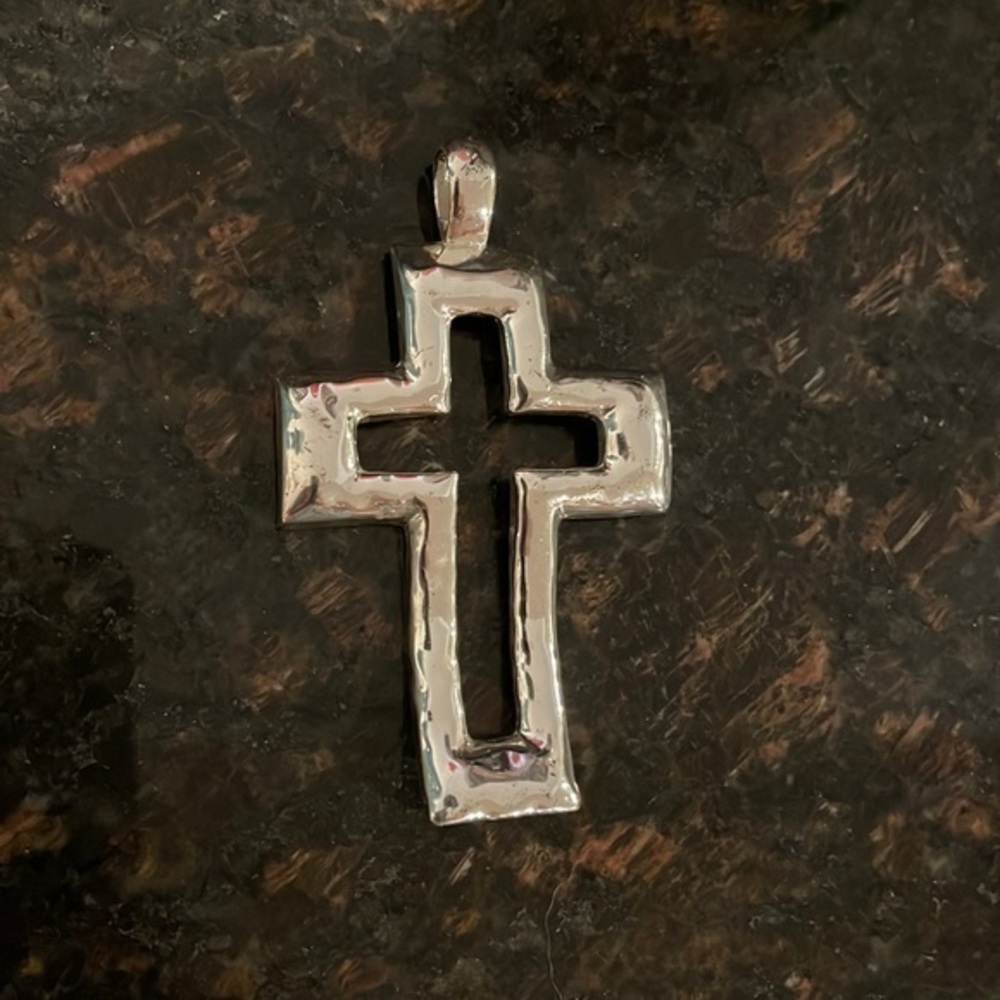 Cross pendant